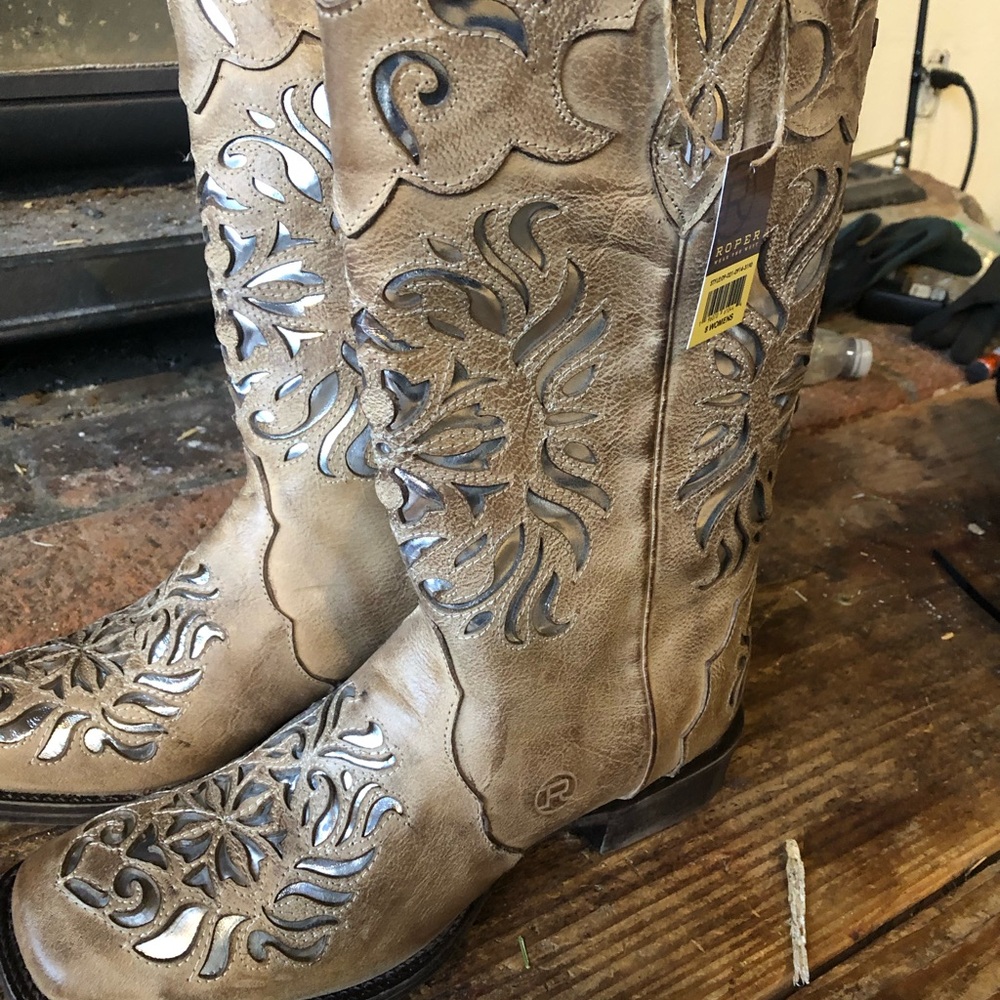 Roper women’s boots with silver inlay